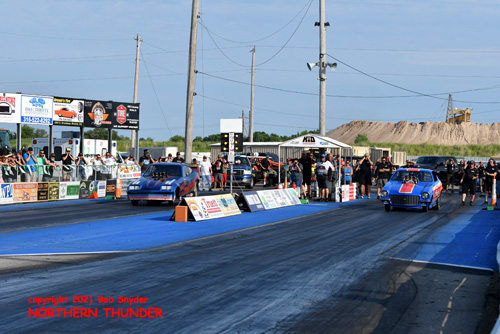 Mike Buchanan - 'Hombre' (right lane) 
vs Justin Herbst - 'Scorpion' (left lane)